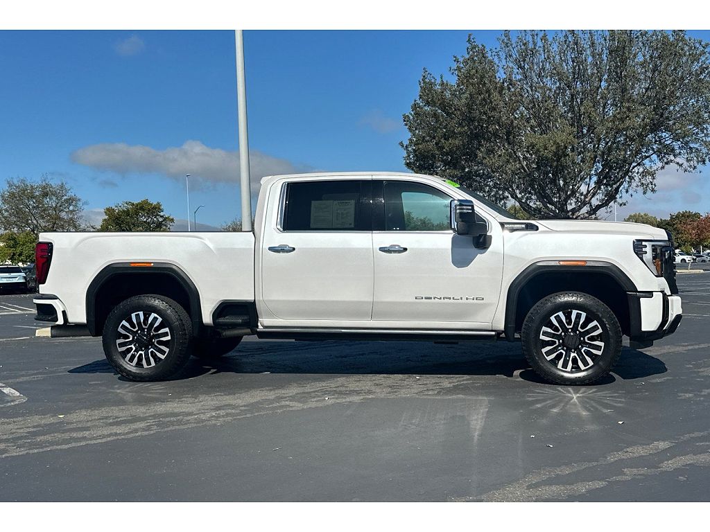 2024 GMC Sierra 2500HD Denali Ultimate
