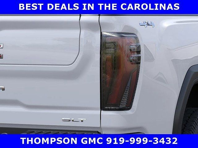 GMC Sierra 2500HD SLT 2025 — миниатюра 11