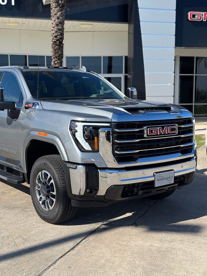 GMC Sierra 2500HD SLT 2026 — миниатюра 9