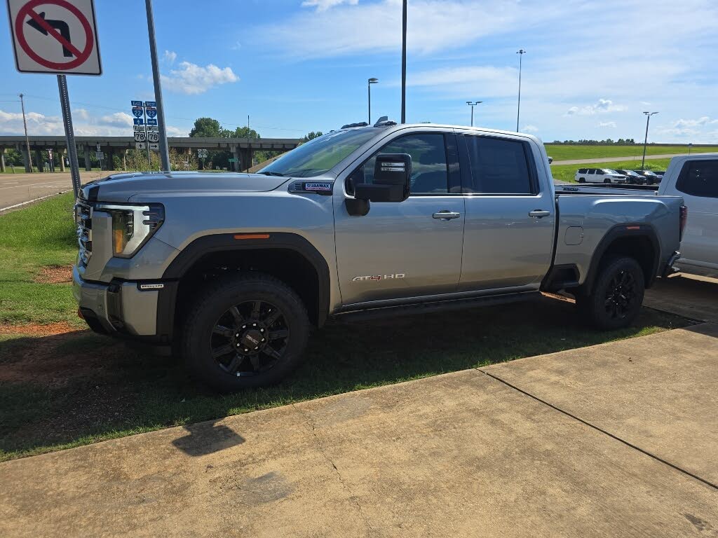 2026 GMC Sierra 2500HD AT4
