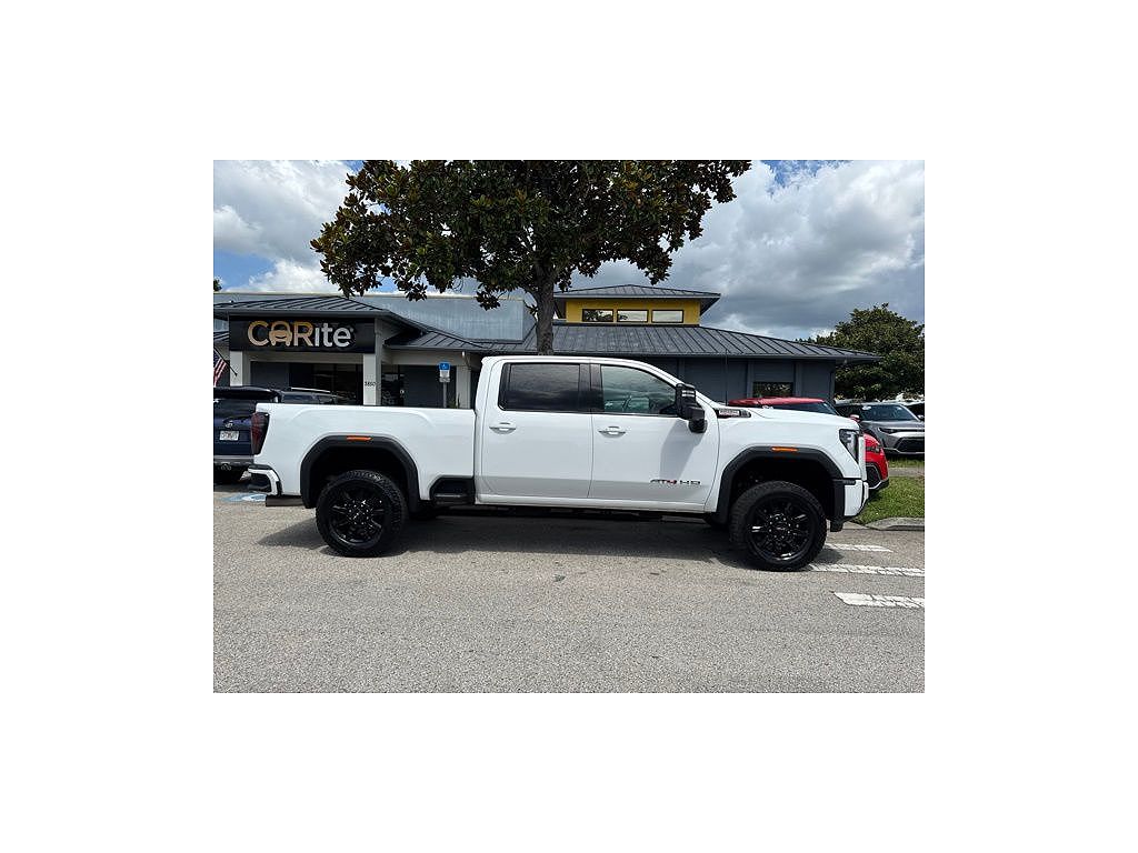 2025 GMC Sierra 2500 HD AT4