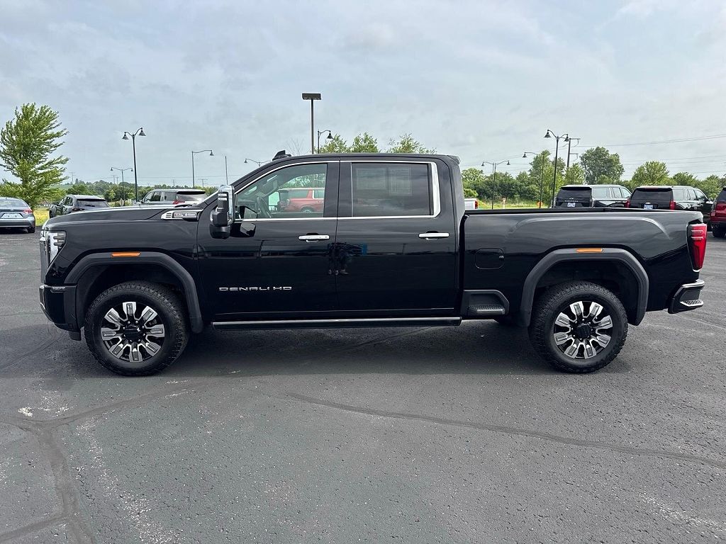 2025 GMC Sierra 2500HD Denali