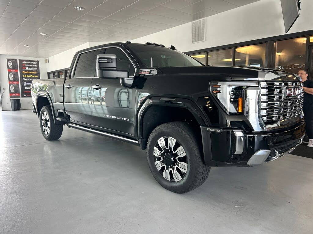 2025 GMC Sierra 2500 Denali