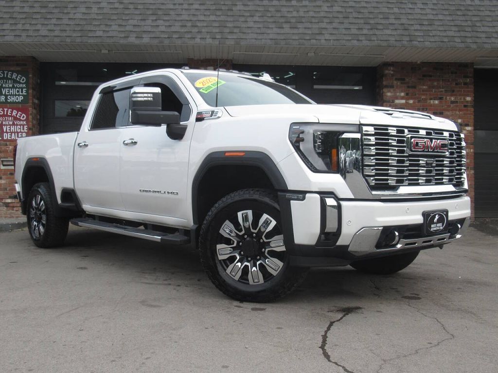 2025 GMC Sierra 2500HD Denali