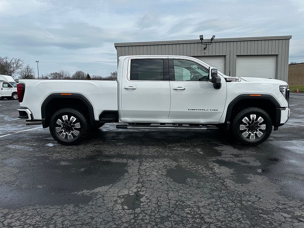 2025 GMC Sierra 3500 HD Denali
