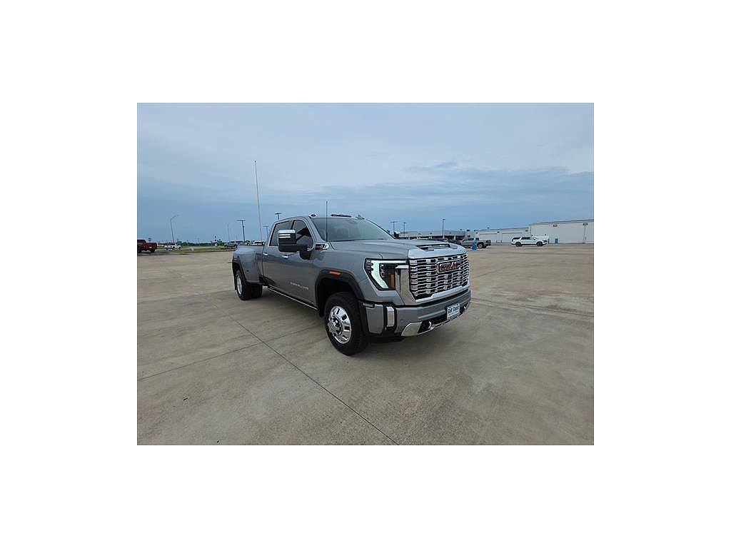 2026 GMC Sierra 3500 HD Denali DRW