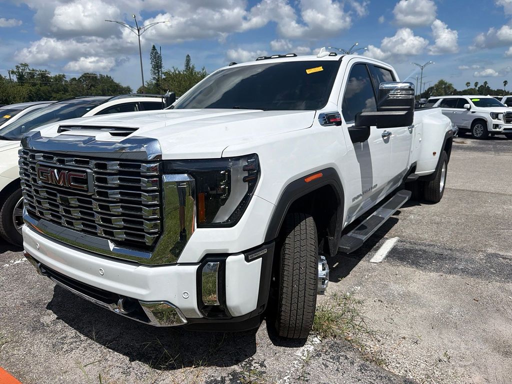 2026 GMC Sierra 3500 HD Denali DRW