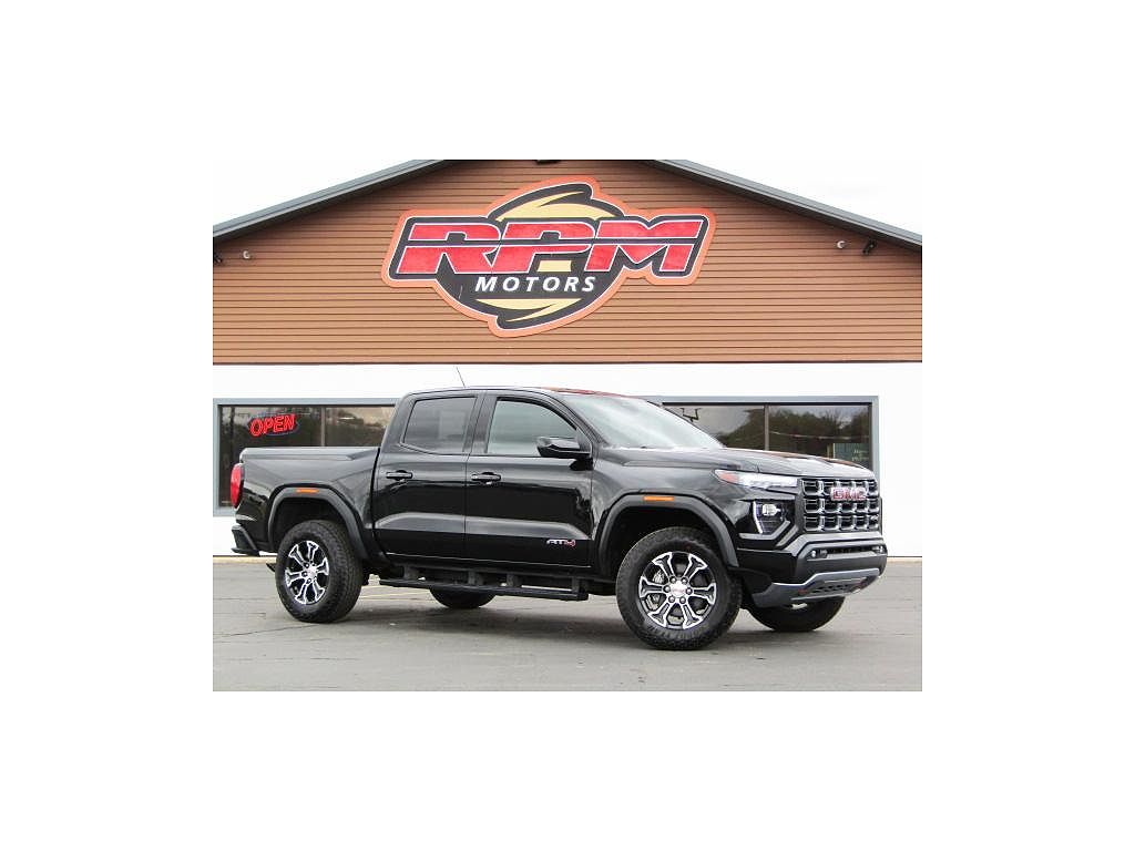 2025 GMC Canyon AT4