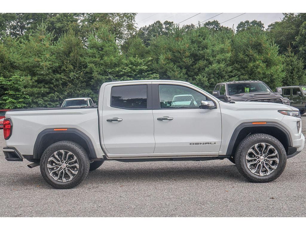 2025 GMC Canyon 4WD Denali