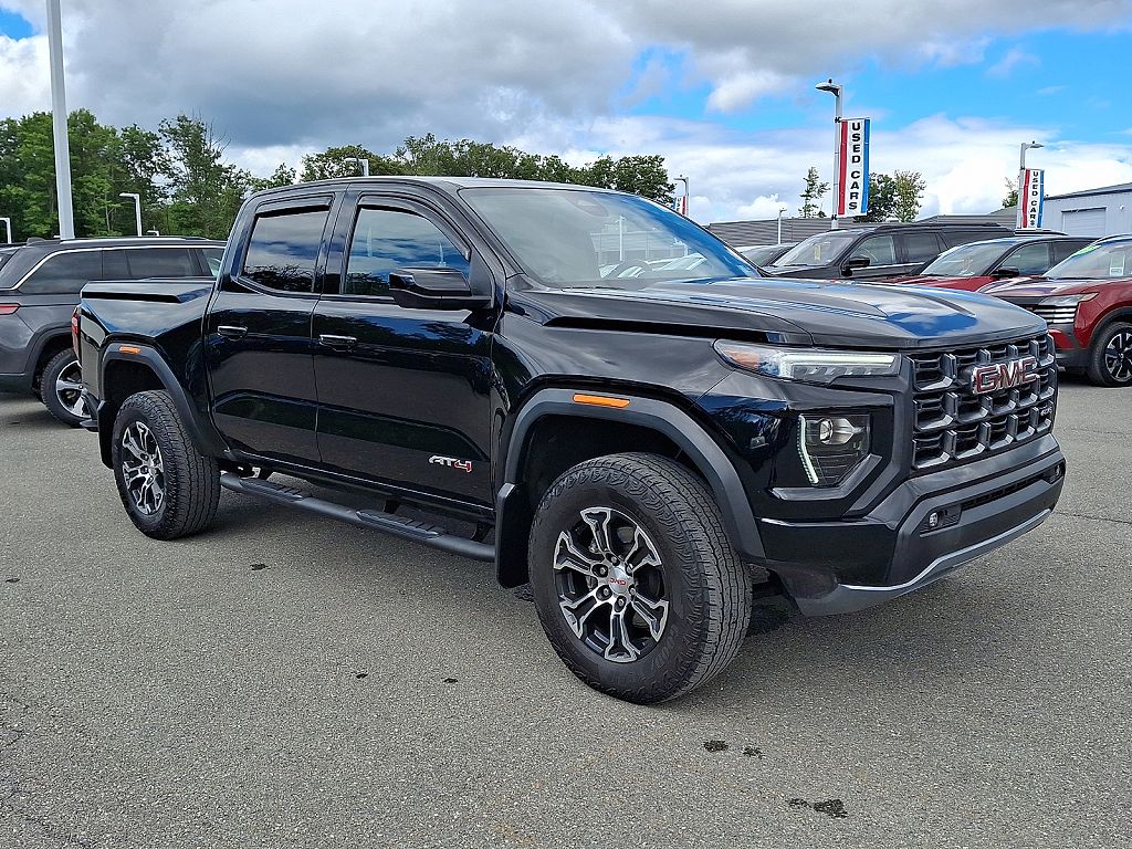 2024 GMC Canyon AT4