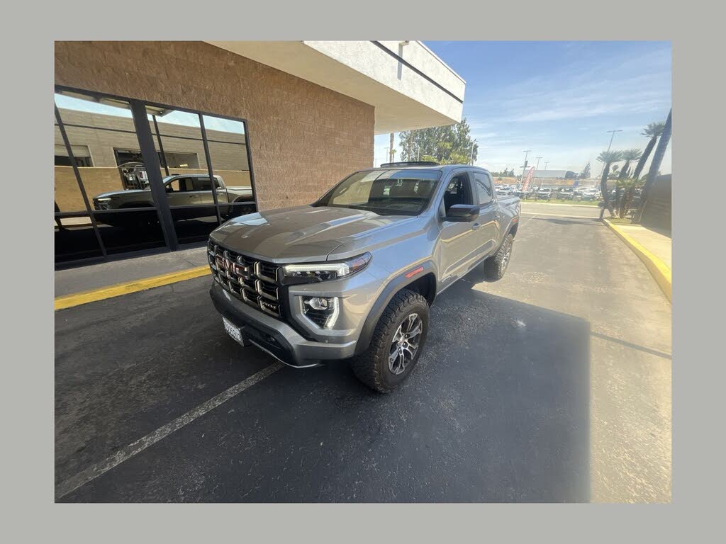 2023 GMC Canyon AT4