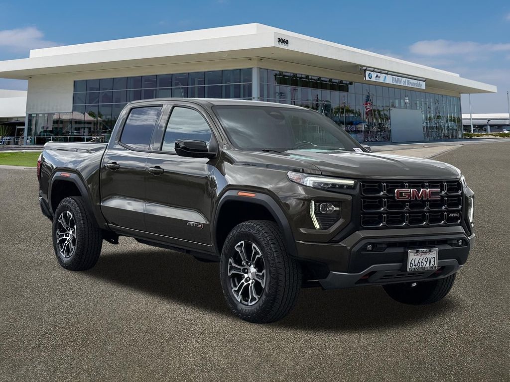 2023 GMC Canyon AT4