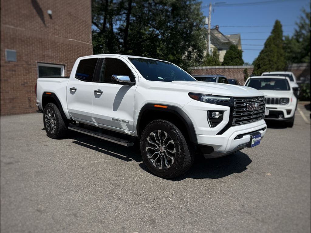 2024 GMC Canyon Denali