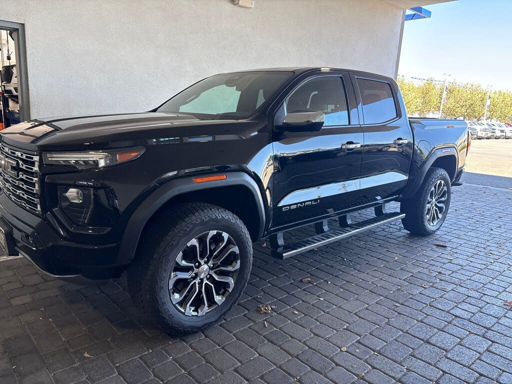 2023 GMC Canyon Denali