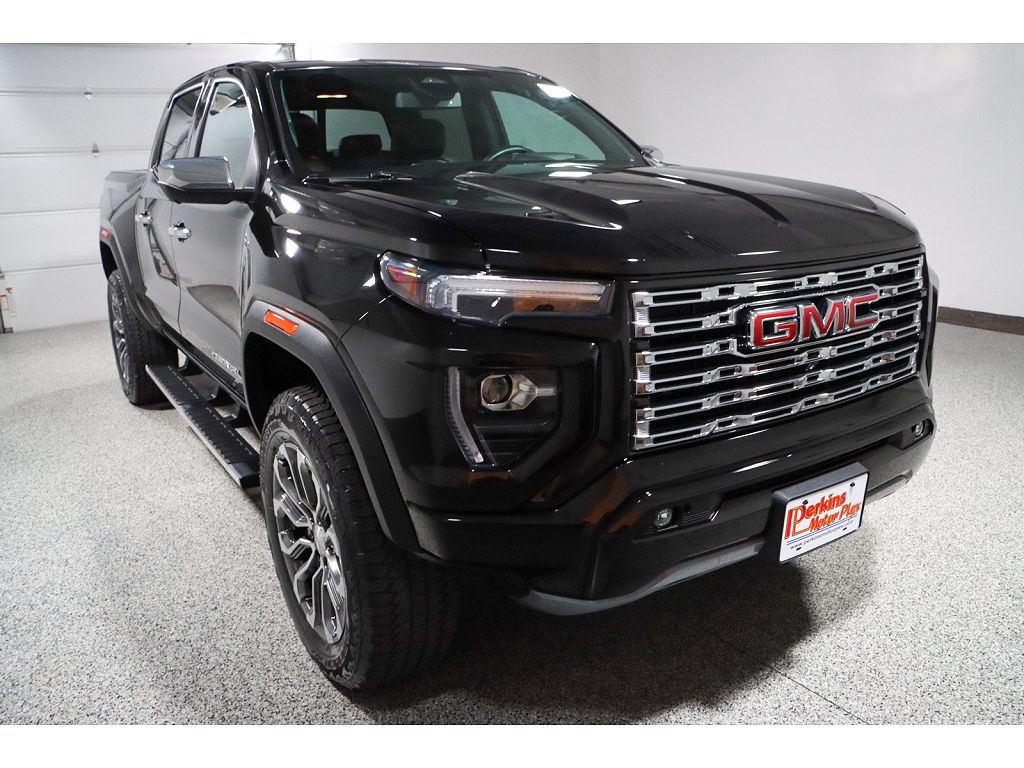 2023 GMC Canyon Denali