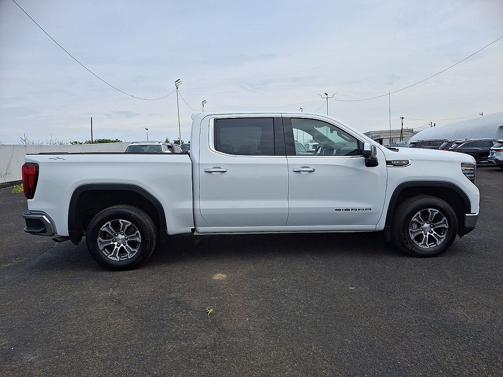 2025 GMC Sierra 1500 4WD Crew Cab Short Box SLT