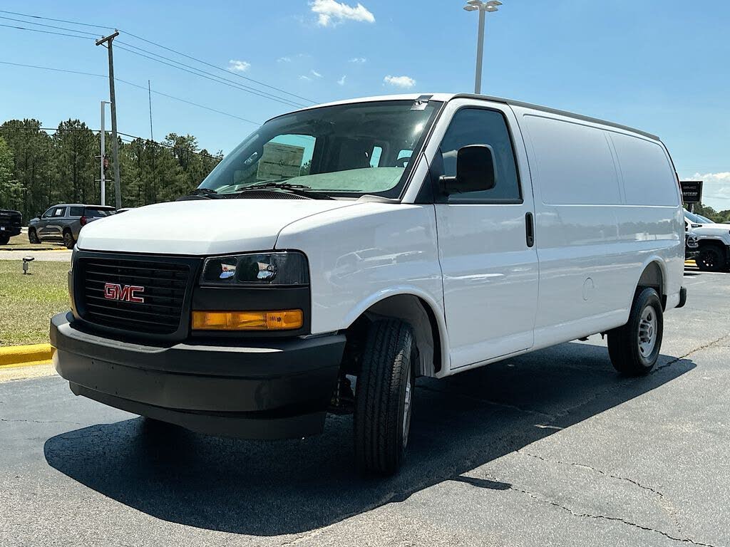 2026 GMC Savana 2500