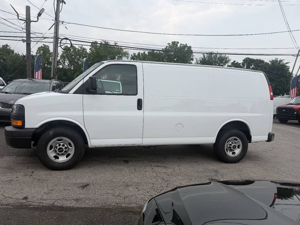 2025 GMC Savana 2500