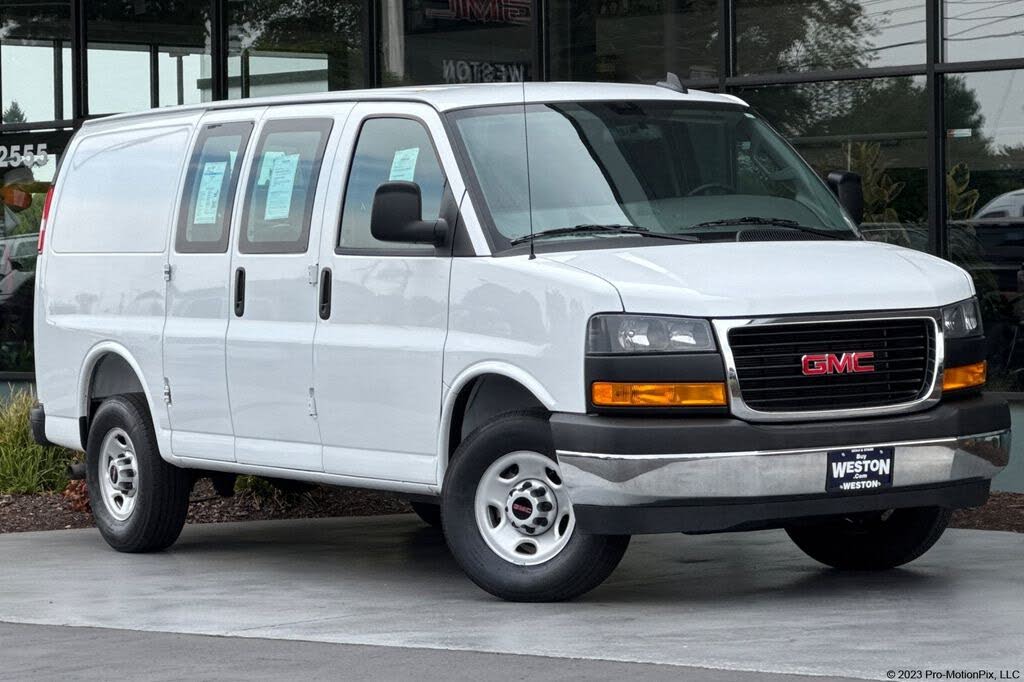 2025 GMC Savana 2500