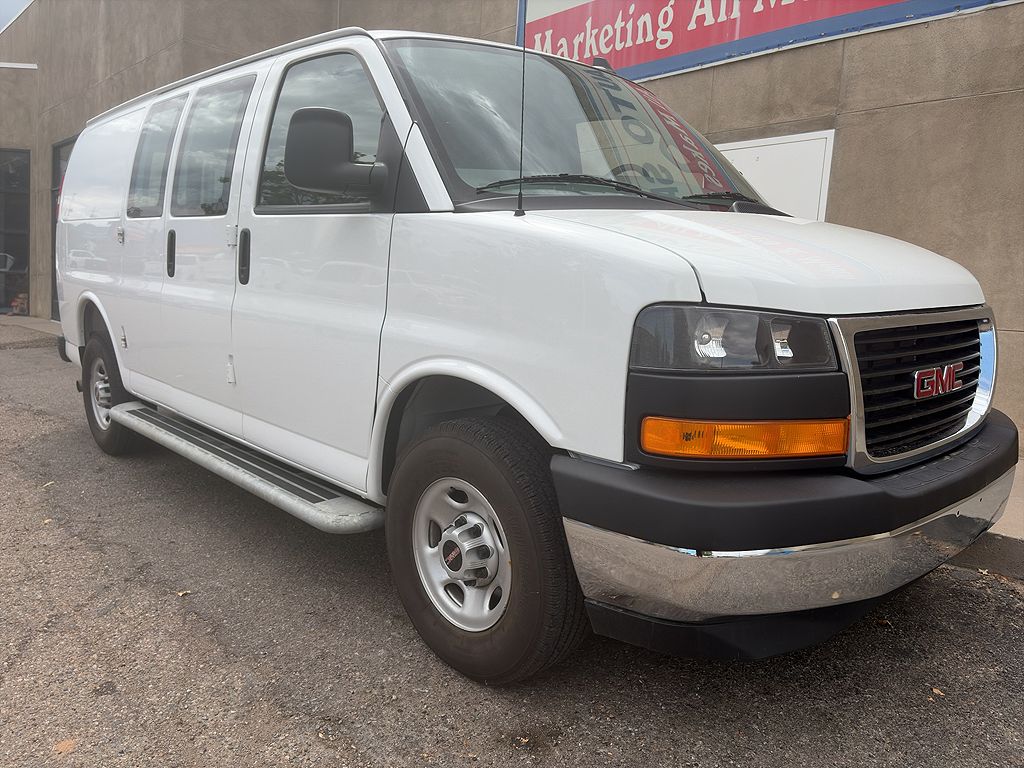 2025 GMC Savana 2500