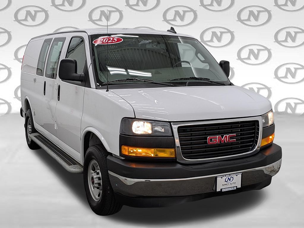2025 GMC Savana 2500