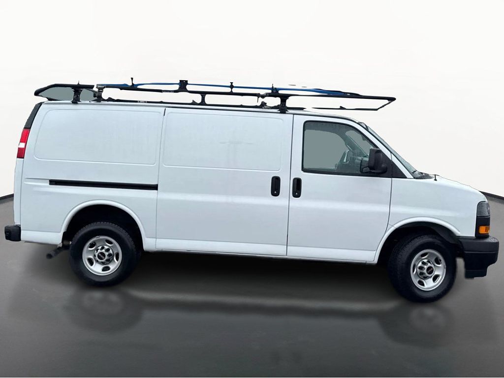 2023 GMC Savana 2500