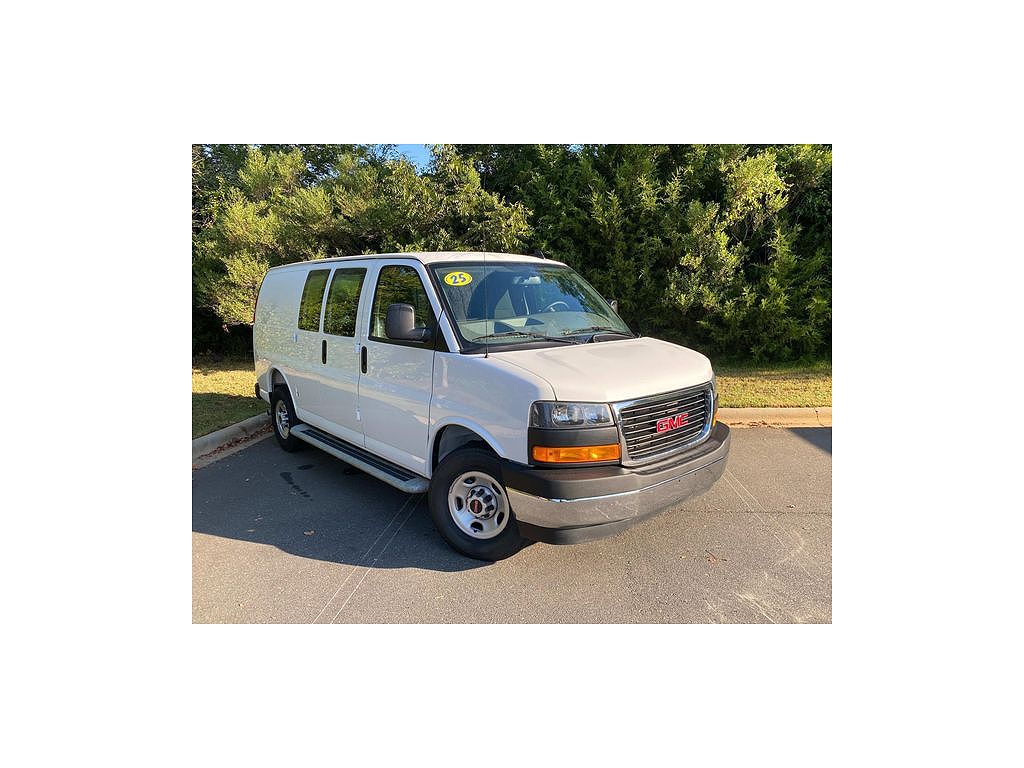 2025 GMC Savana Cargo 2500