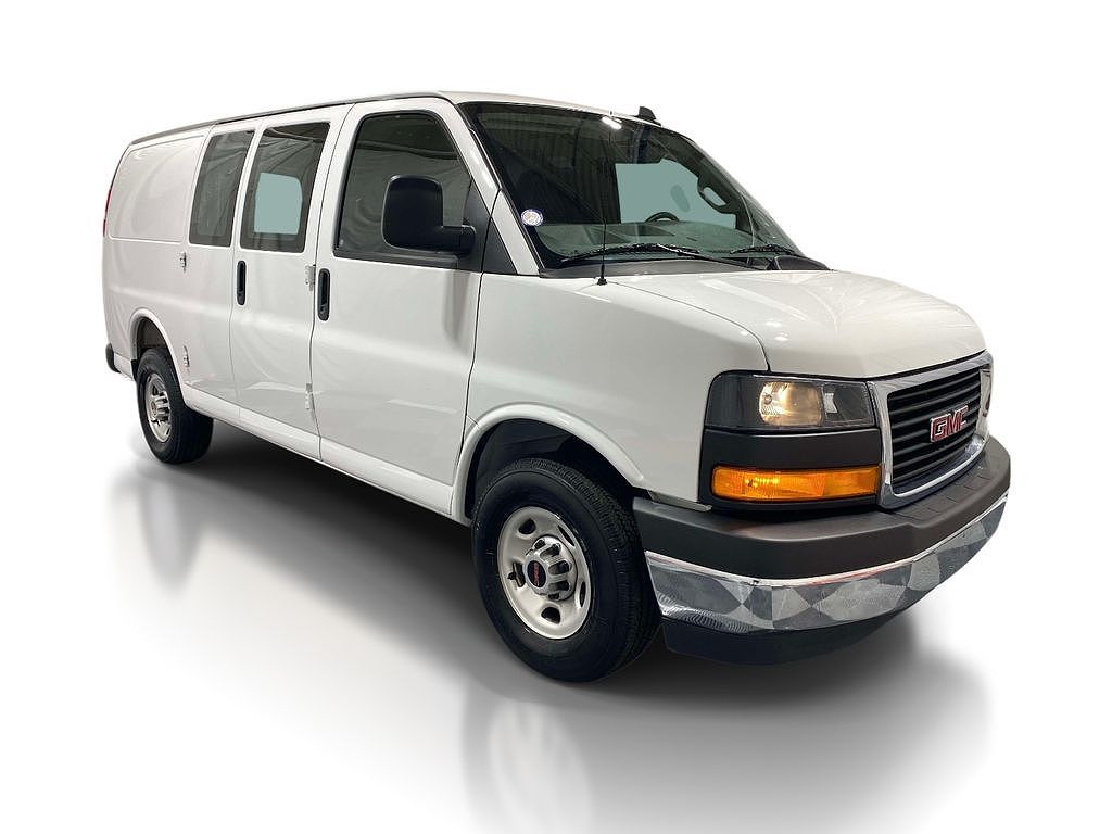 2025 GMC Savana Cargo 2500