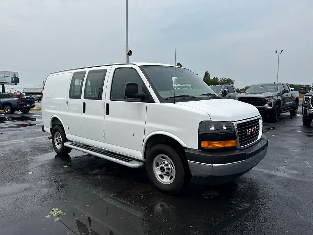 2025 GMC Savana 2500
