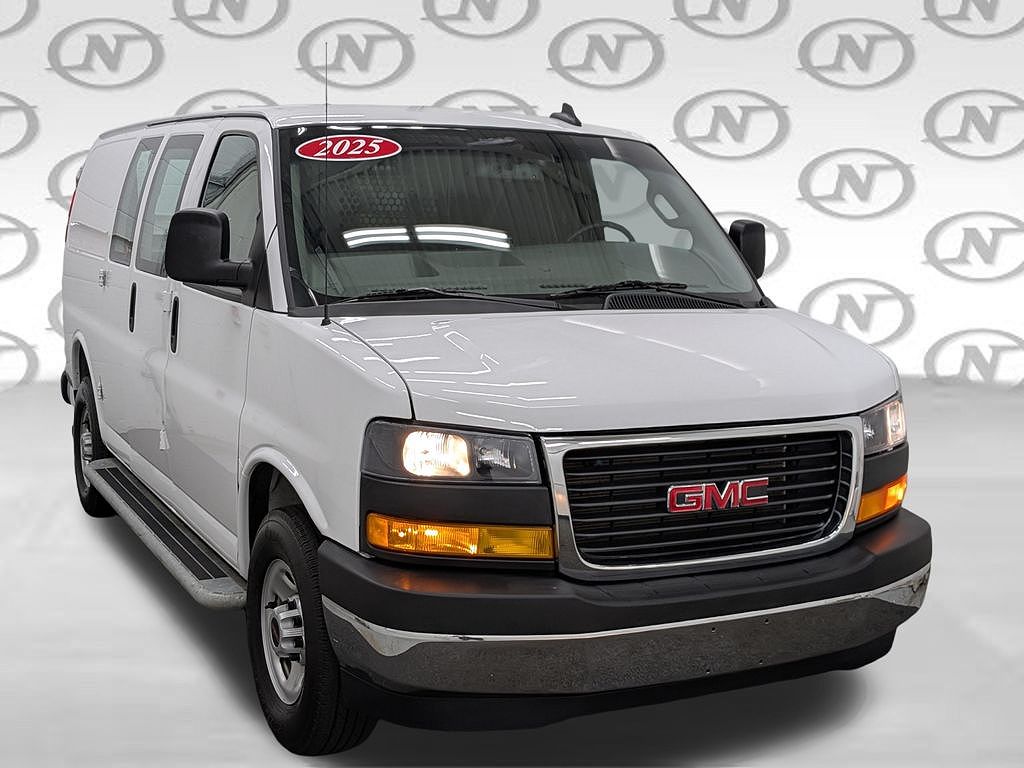 2025 GMC Savana 2500