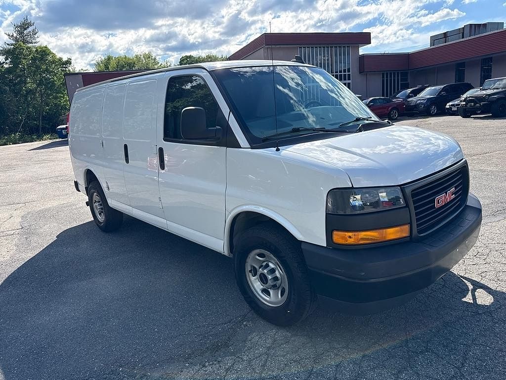2023 GMC Savana 2500