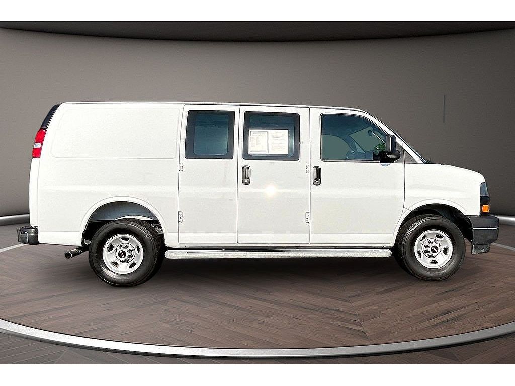 2025 GMC Savana 2500