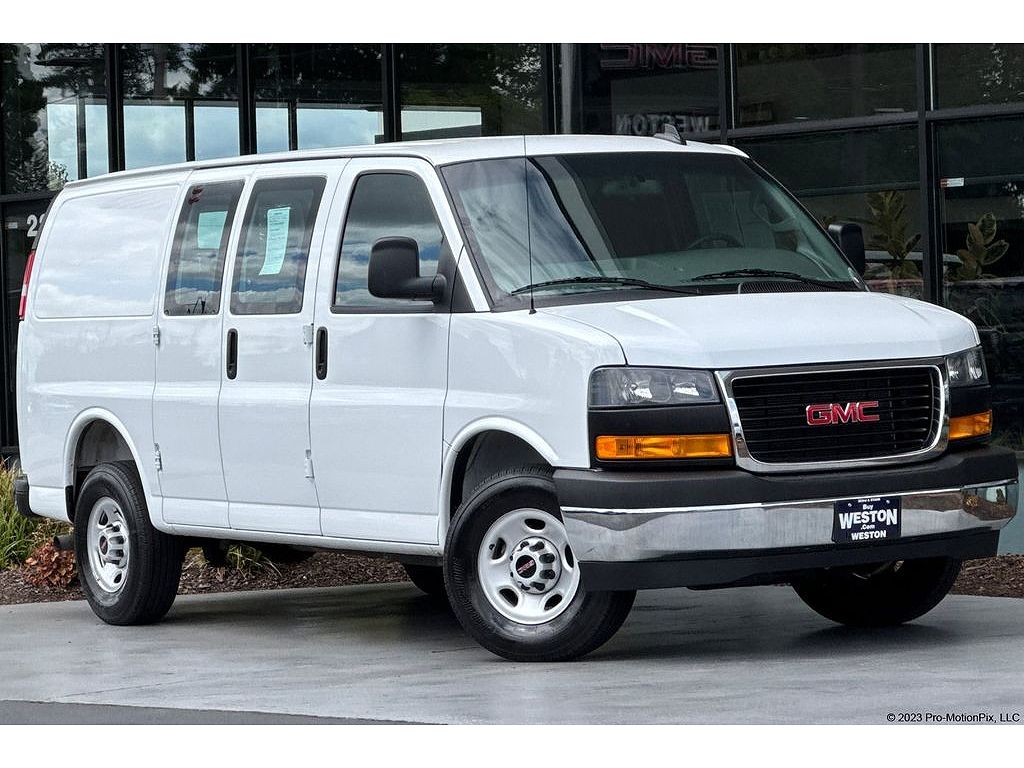2025 GMC Savana 2500