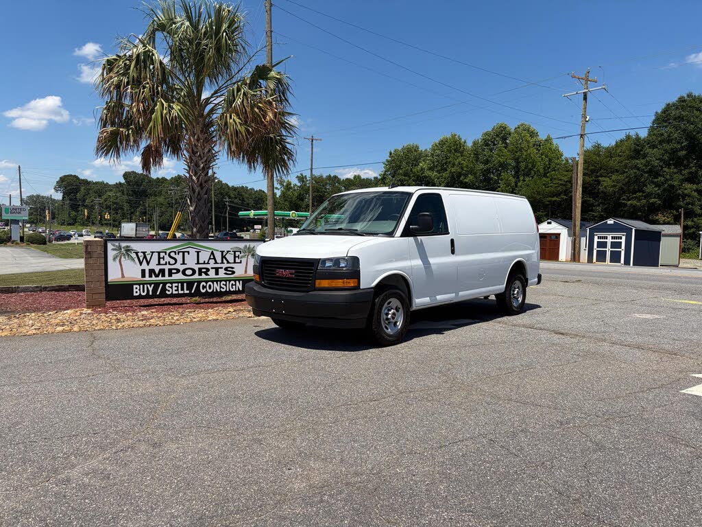 2022 GMC Savana 2500