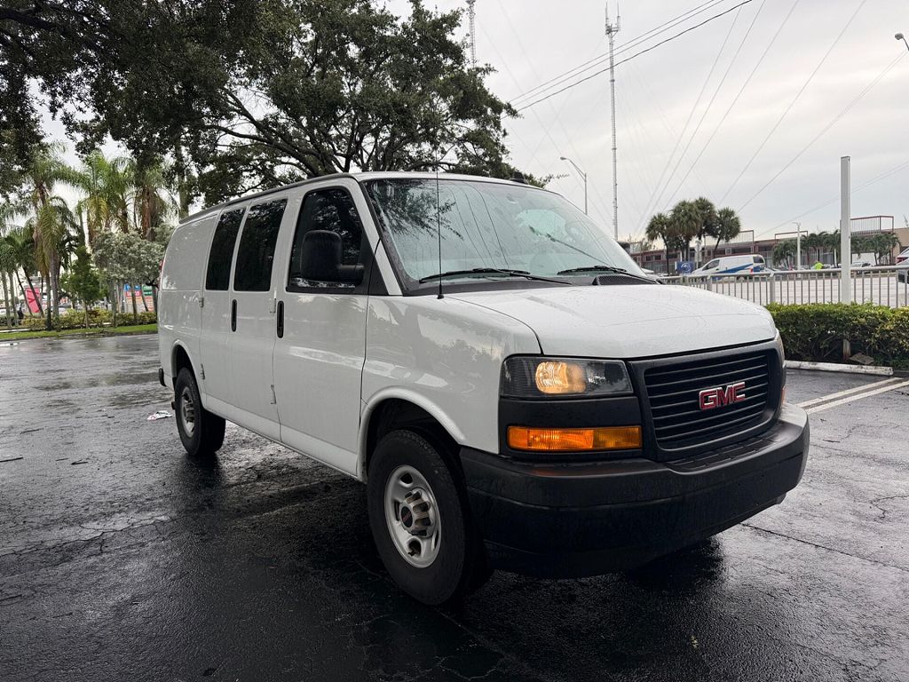 2023 GMC Savana Cargo 2500