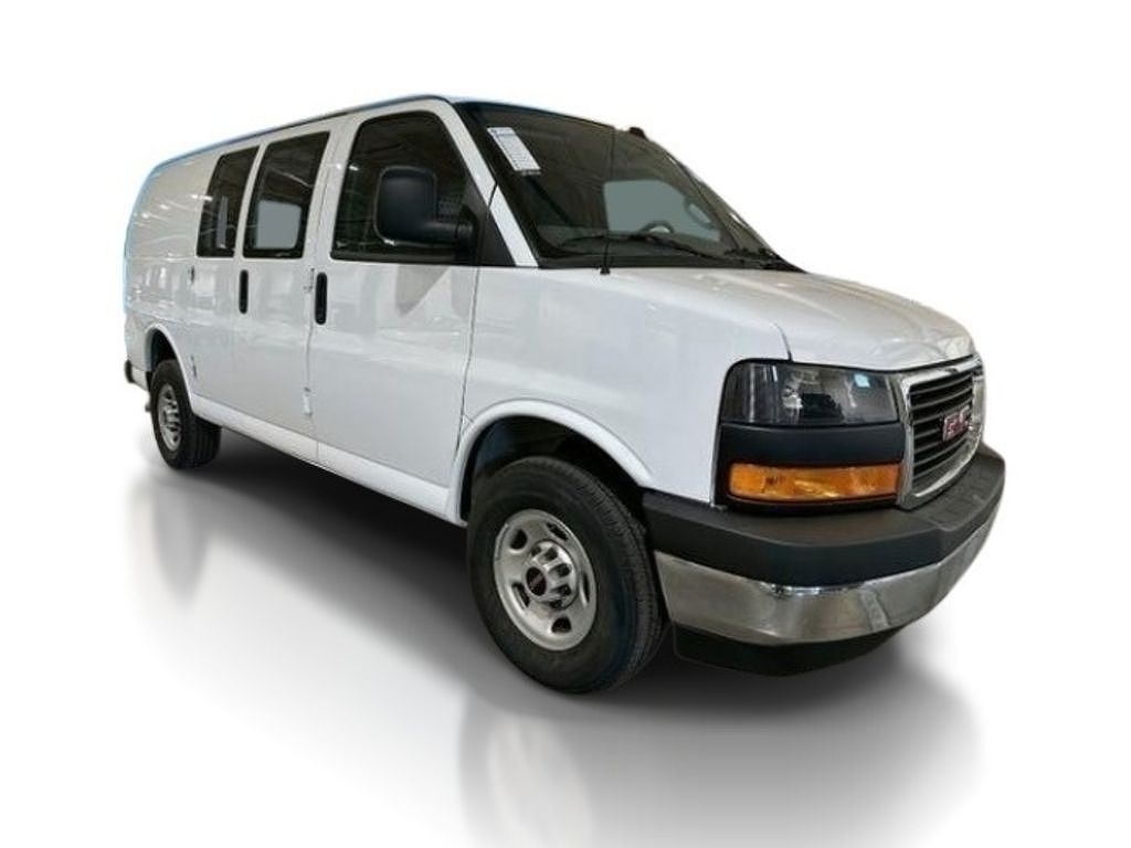 2024 GMC Savana 2500 Explorer