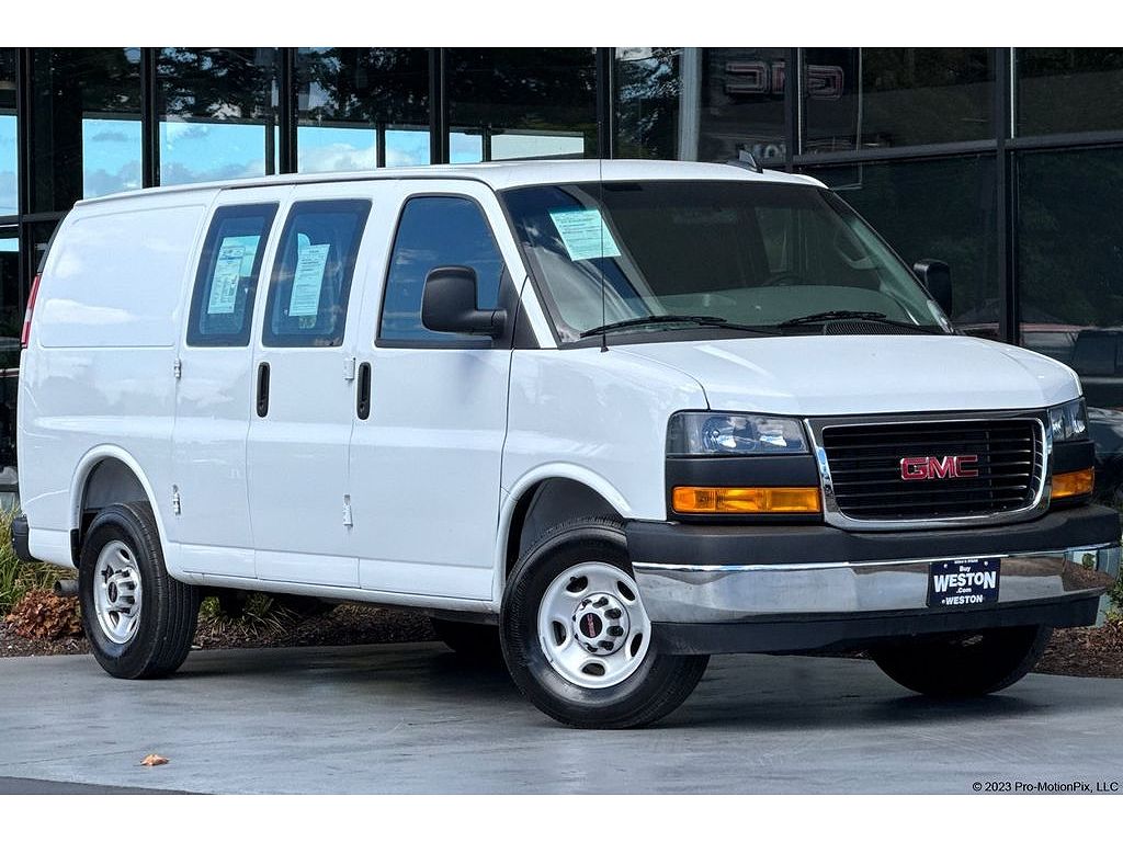 2025 GMC Savana 2500