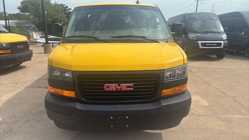 2022 GMC Savana 2500