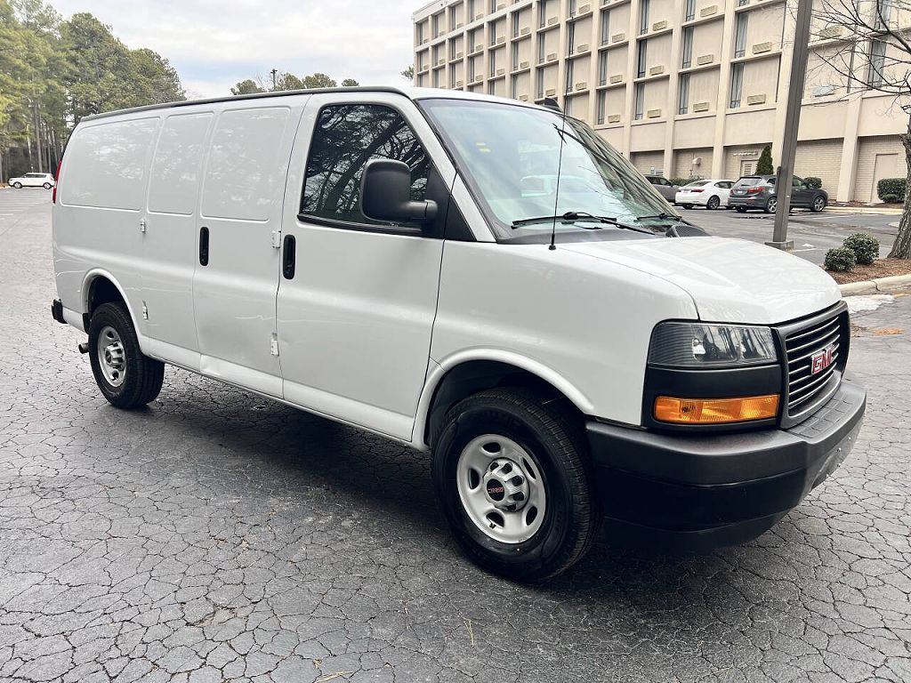 2023 GMC Savana 2500