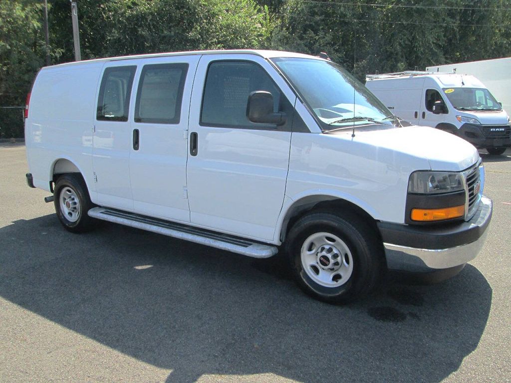 2025 GMC Savana 2500