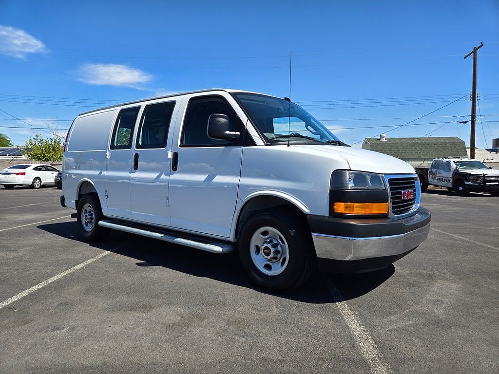 2025 GMC Savana 2500