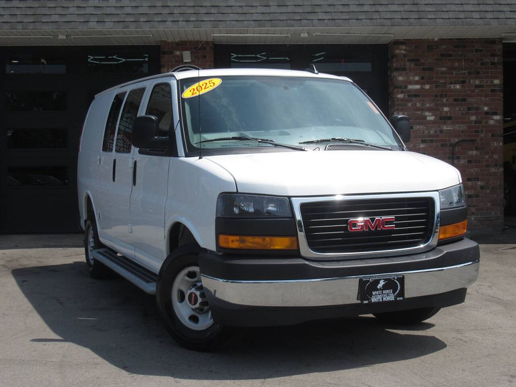 2025 GMC Savana 2500