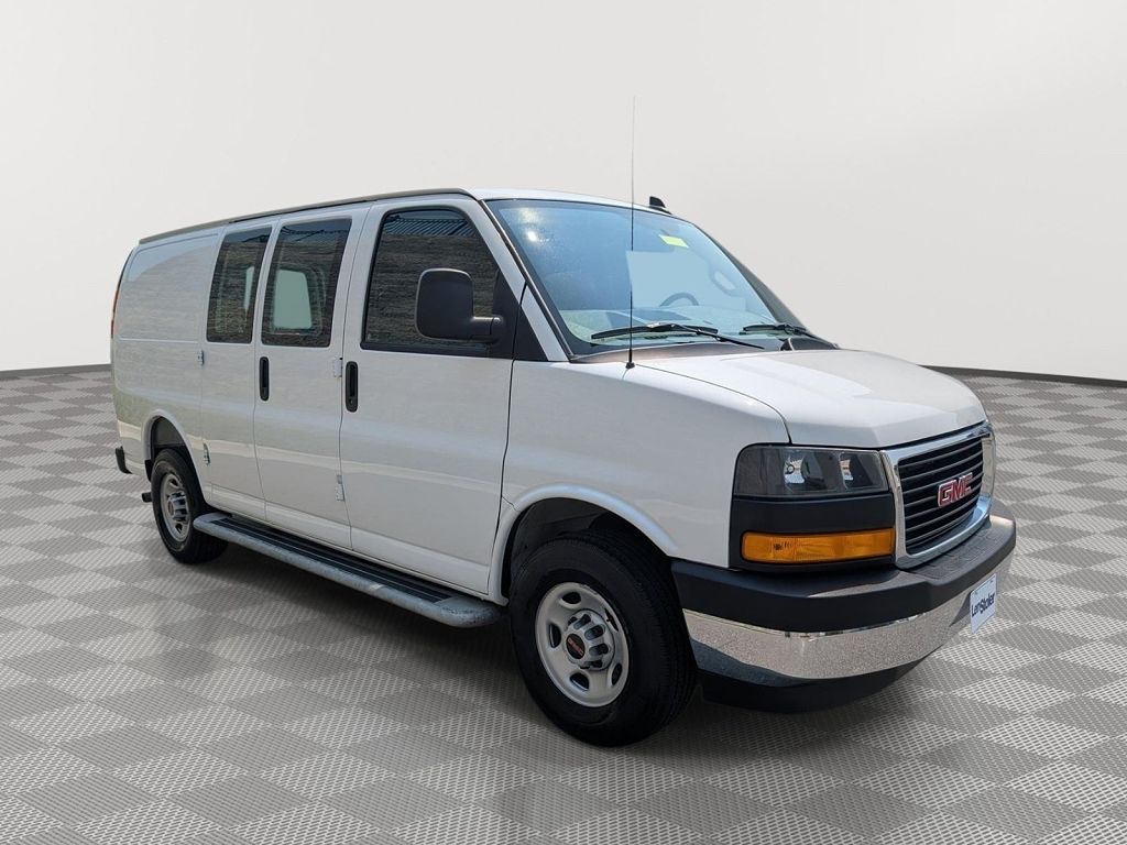 2025 GMC Savana 2500