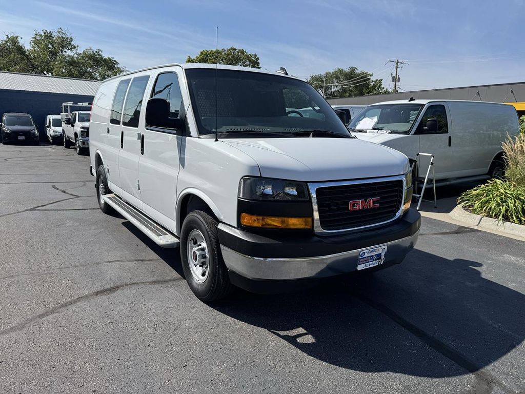 2025 GMC Savana 2500