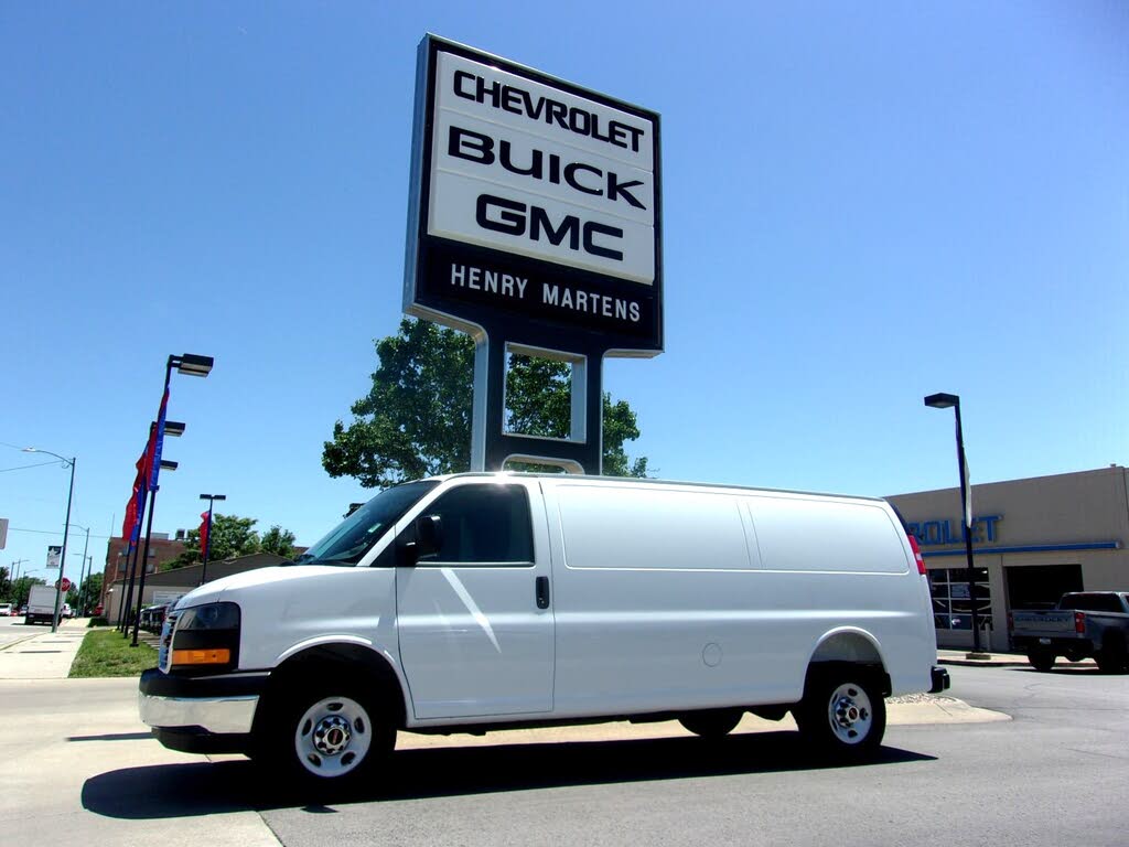 2026 GMC Savana 2500