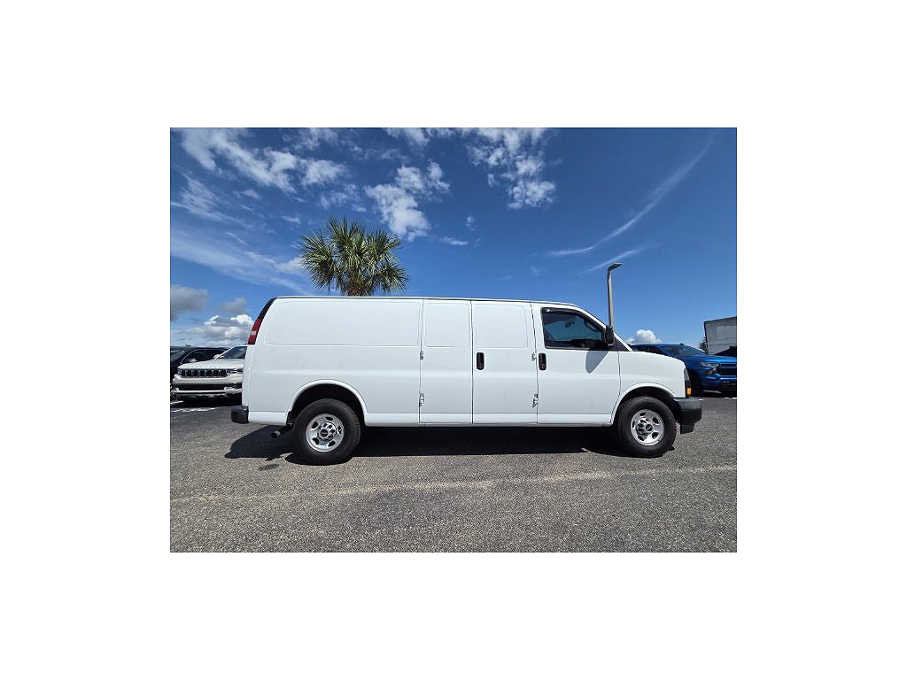2020 GMC Savana Cargo 2500