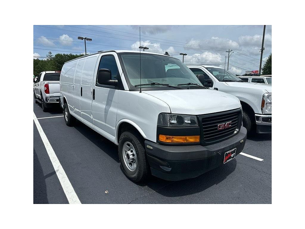 2023 GMC Savana 2500