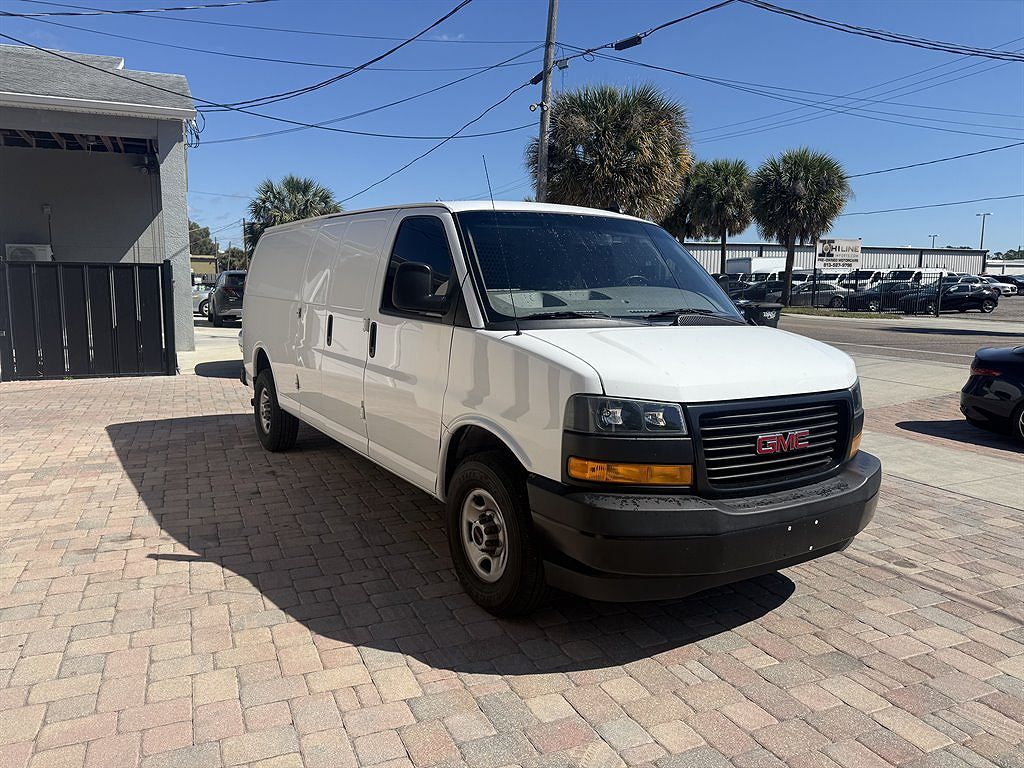 2023 GMC Savana Cargo 2500