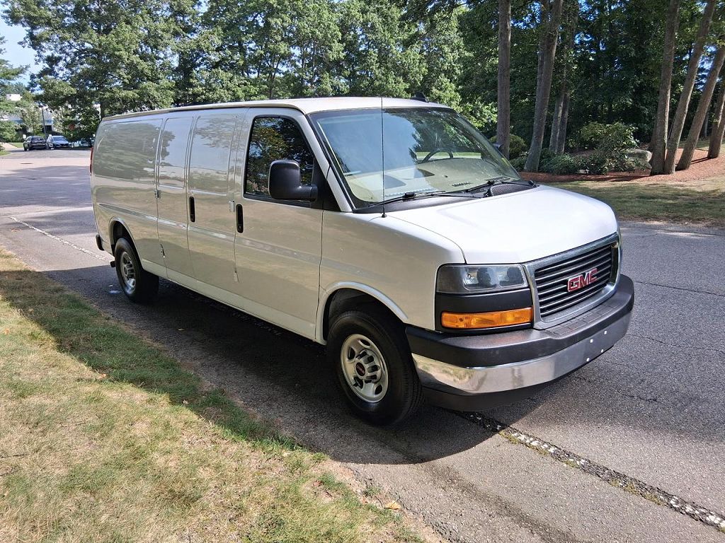 2022 GMC Savana 2500
