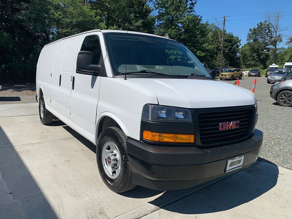 2023 GMC Savana 2500